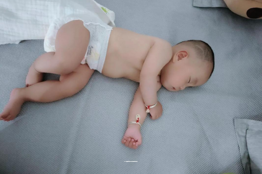 德州六个月宝宝眼睛散光